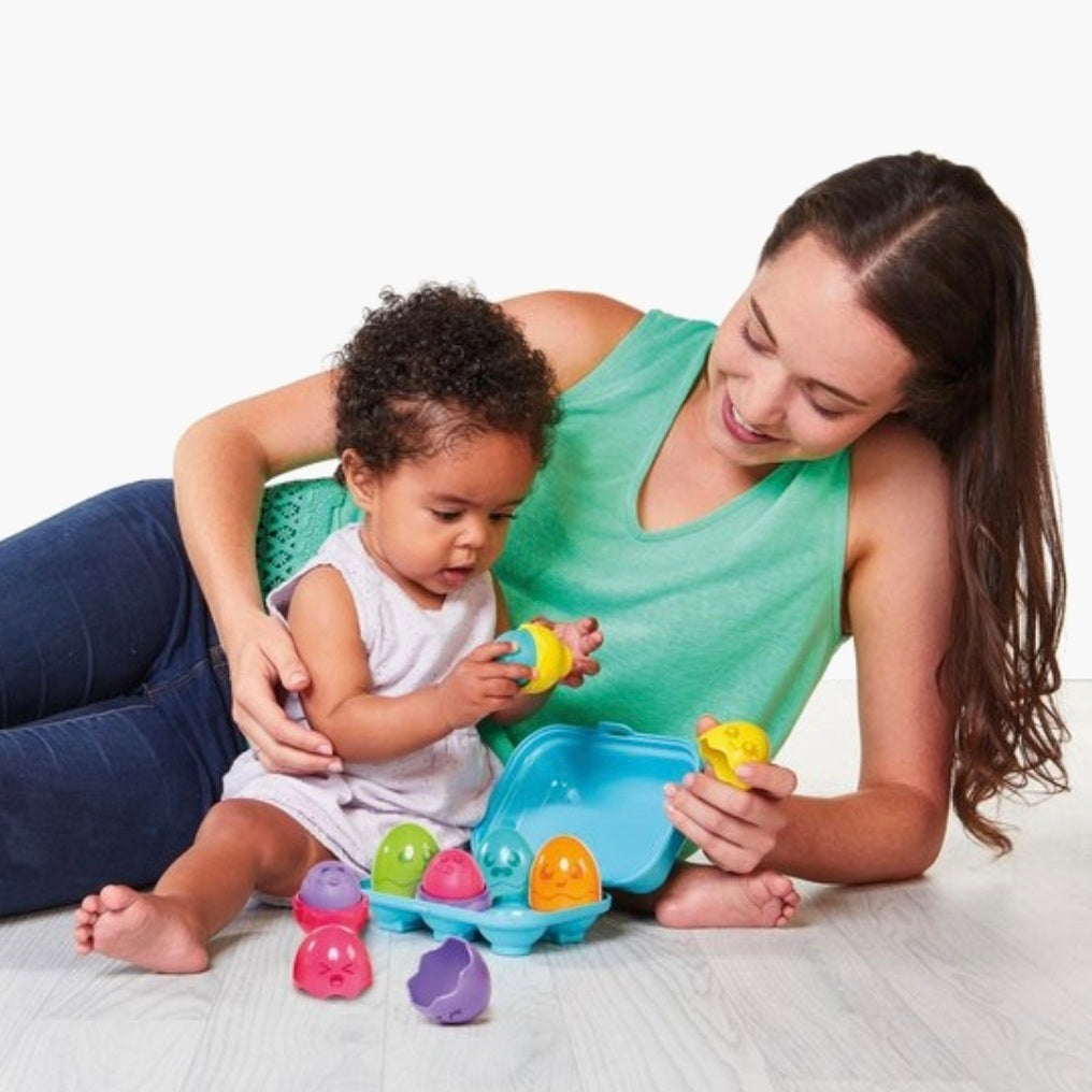 TOMY: Bright Chicks Eitjes