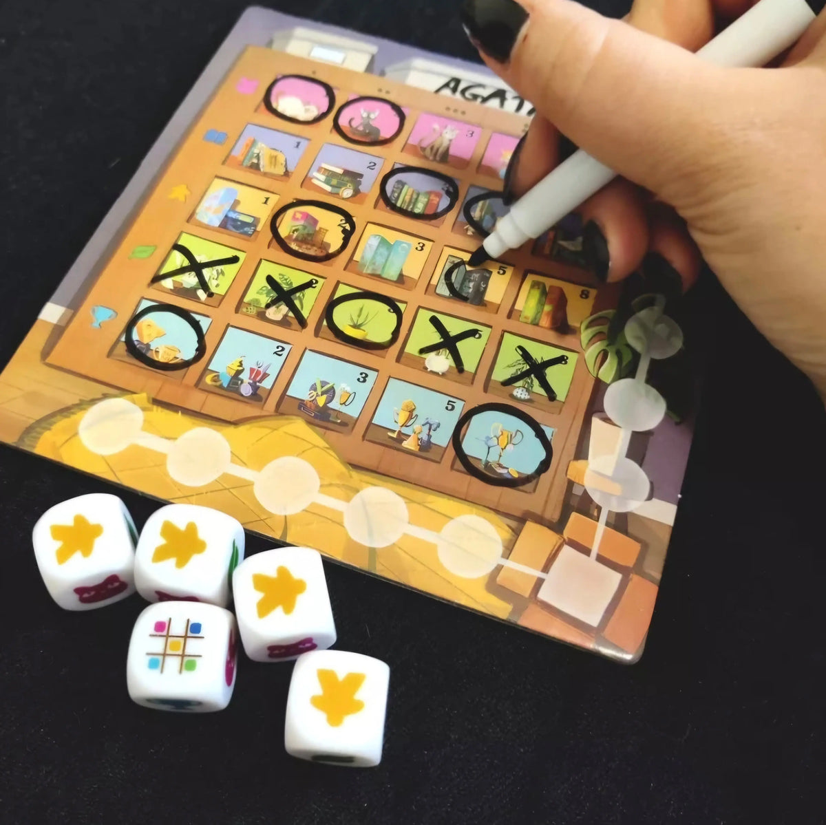 999 Games: My Shelfie - Het Dobbelspel  -  Multiplaza