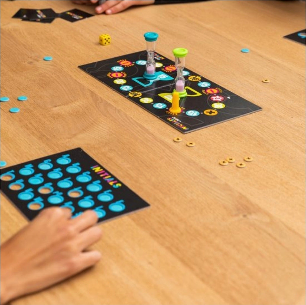 Jumbo: Party & Co - Initials
