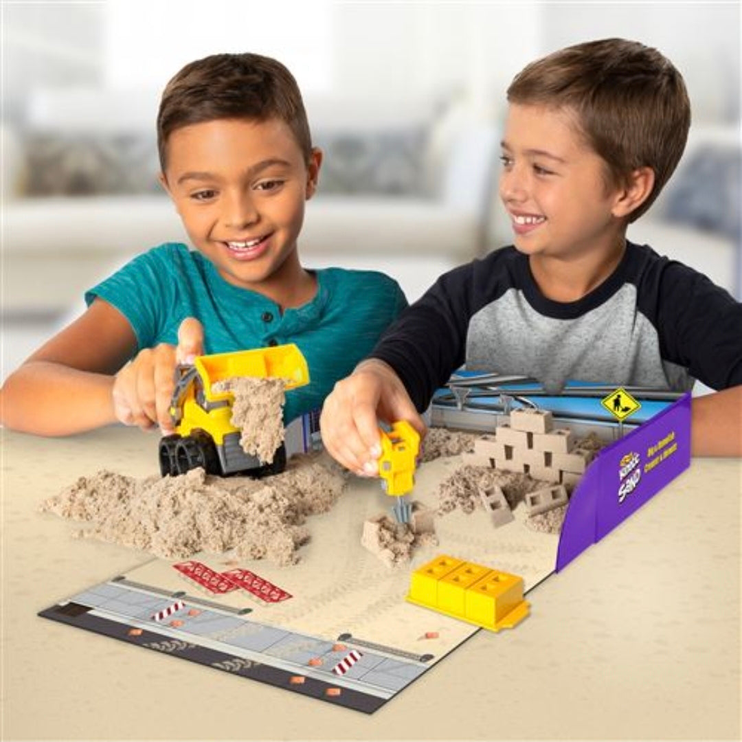 Kinetic Sand: Graaf- en Sloopset met truck en 0,9kg Sand