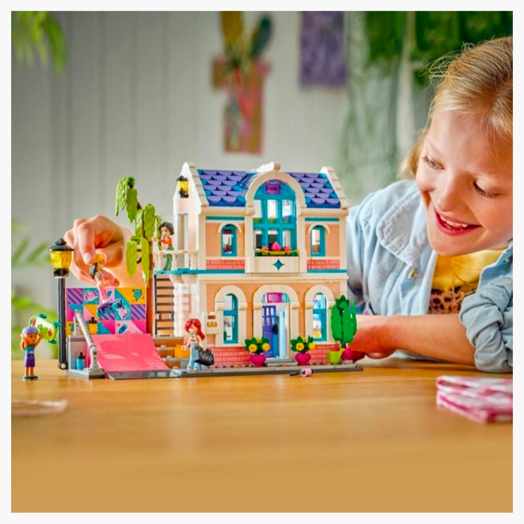 LEGO 42687: Friends - Liann's Huis
