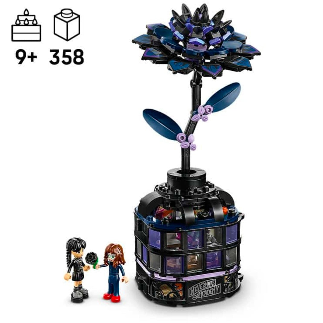 LEGO 76684: Wednesday - Zwarte Dahlia