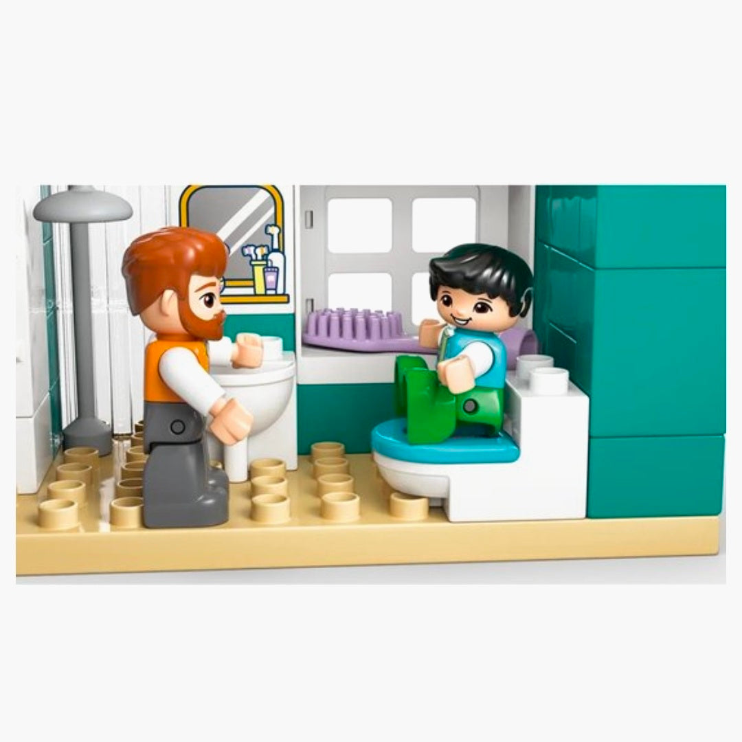 LEGO Duplo 10470: Modern Familiehuis met Figuren 3in1