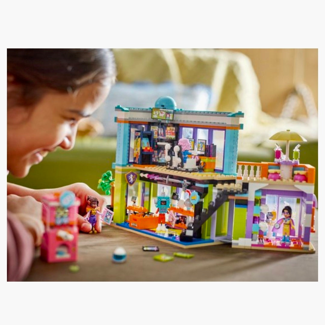 LEGO 42674: Friends - Stripboeken- en gamewinkel
