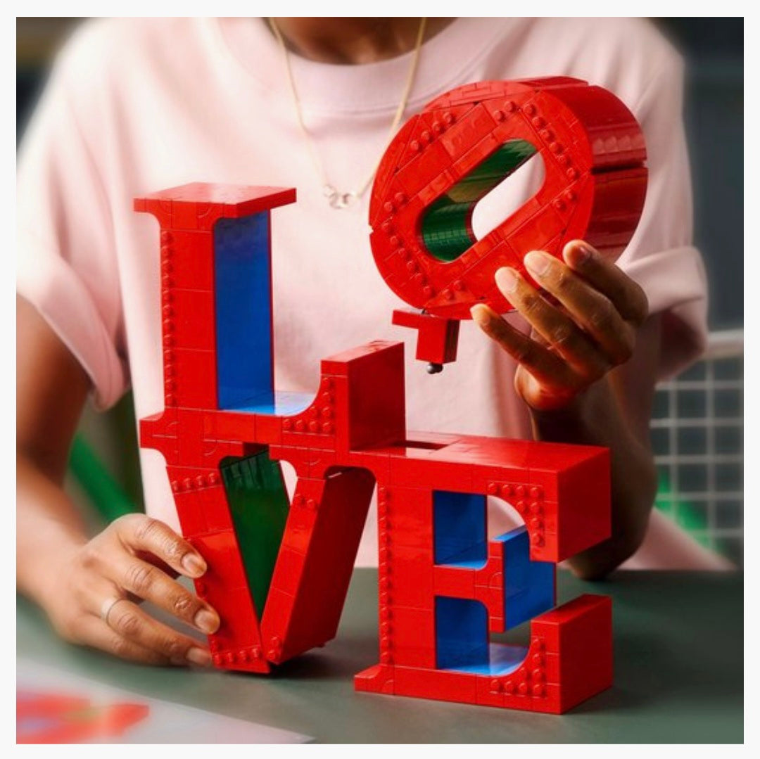 LEGO Art 31214: LOVE
